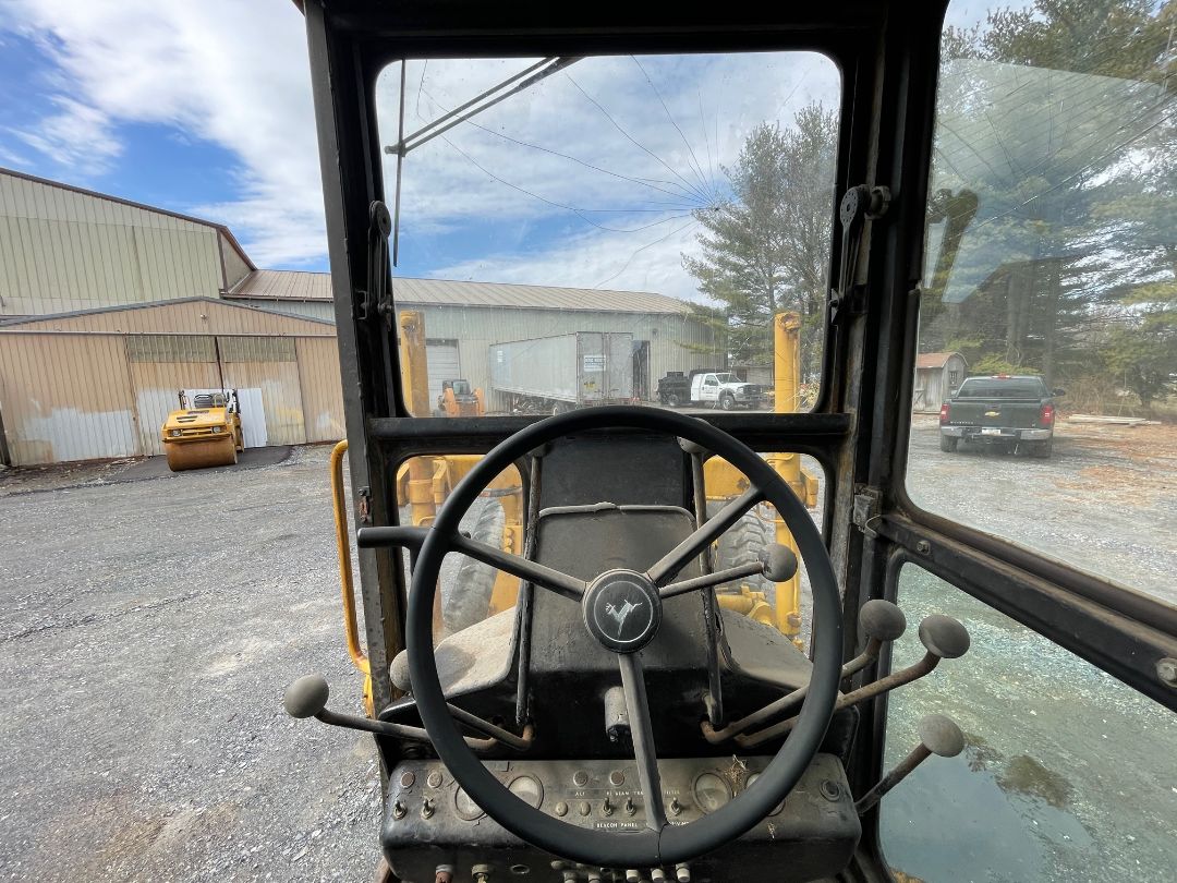 1979 DEERE 570A - Image 17
